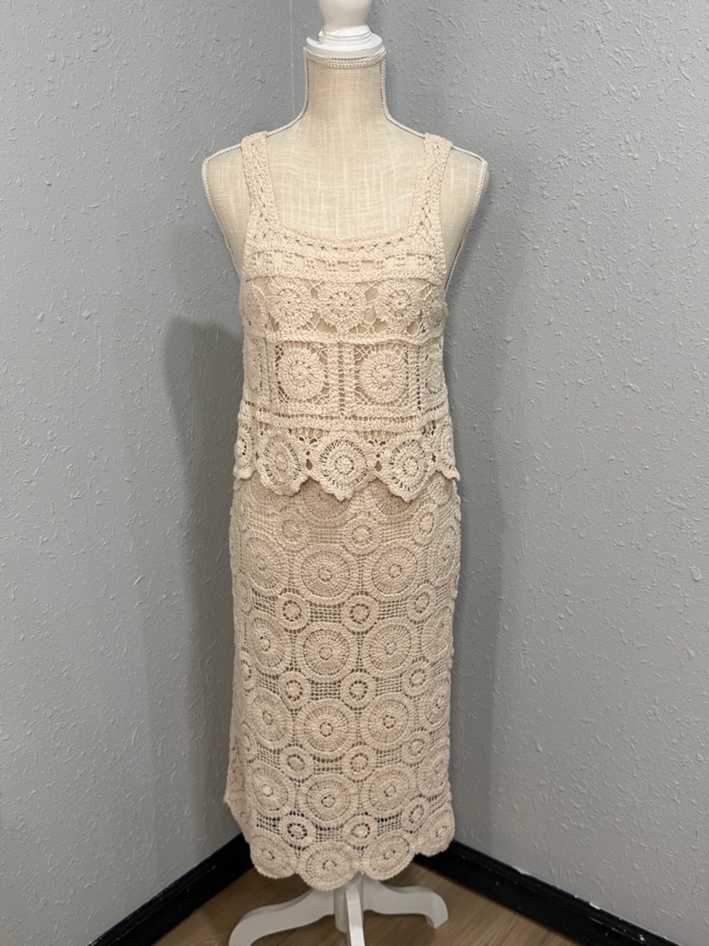 Kings‎ Road Crochet 2 Piece Set Cream Size Medium
